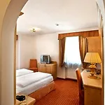 Garni Serena